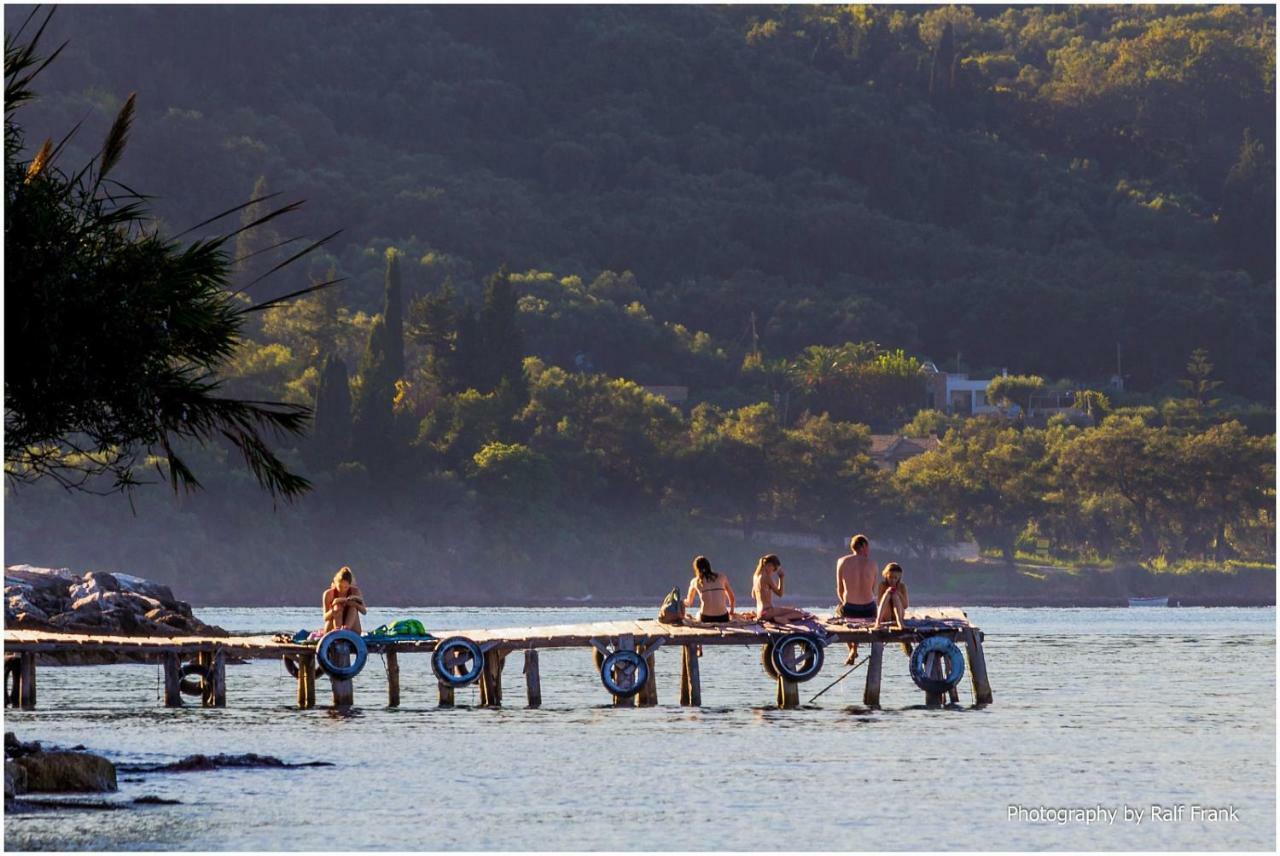 Traditional Fishing Village Apartments บูเกริ ภายนอก รูปภาพ