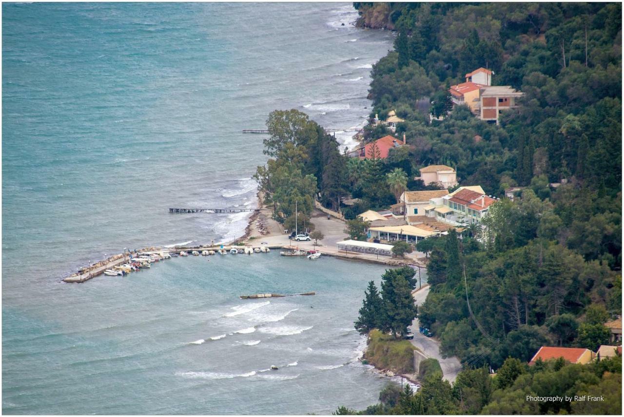 Traditional Fishing Village Apartments บูเกริ ภายนอก รูปภาพ
